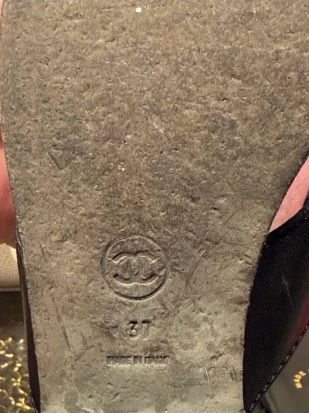 CHANEL Black Leather Gold CC Logo Thong Sandals